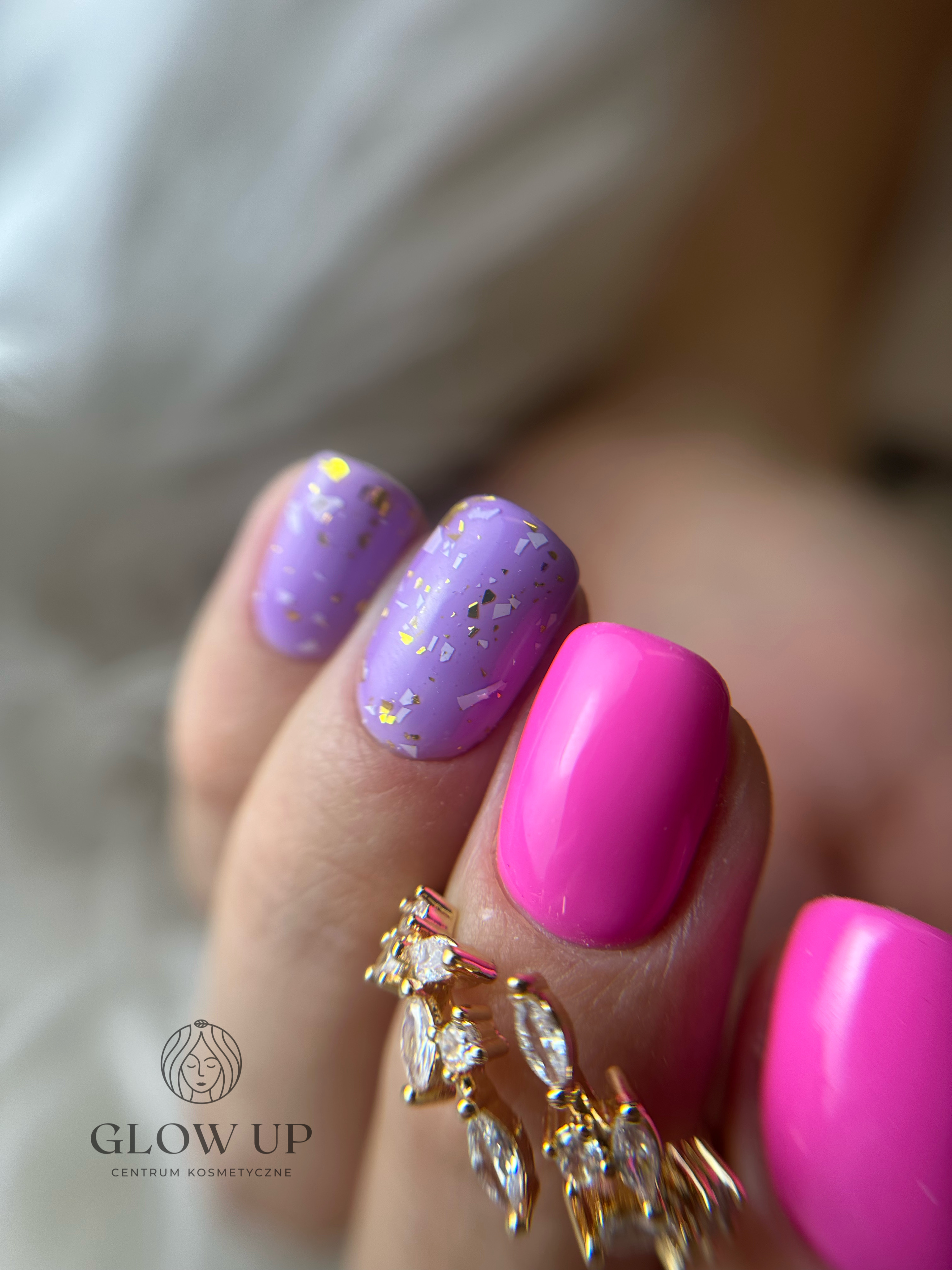 Pedicure hybrydowy w salonie Glow Up Lublin