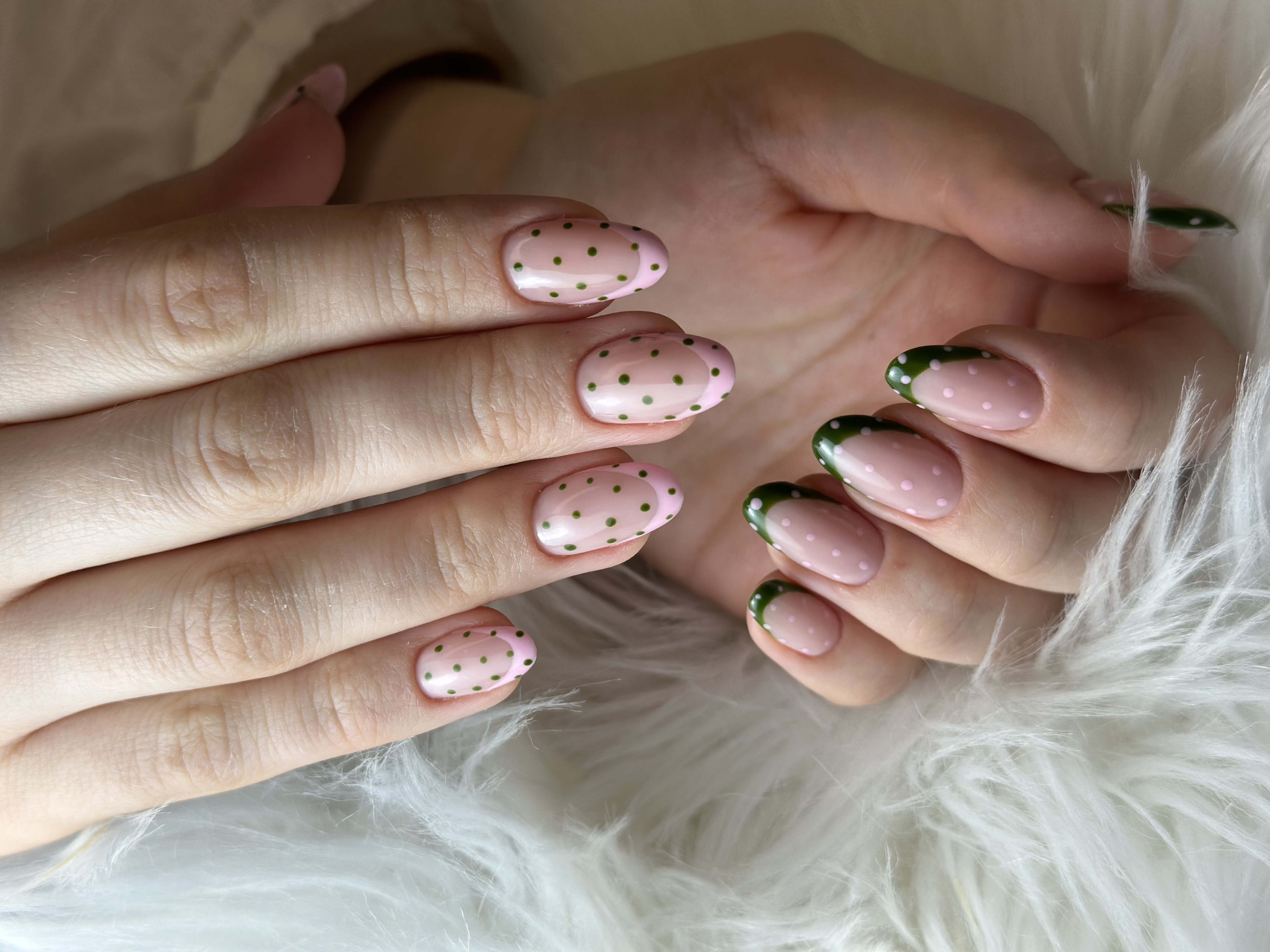 Stylizacja paznokci w salonie Glow Up Lublin - manicure hybrydowy i żelowy