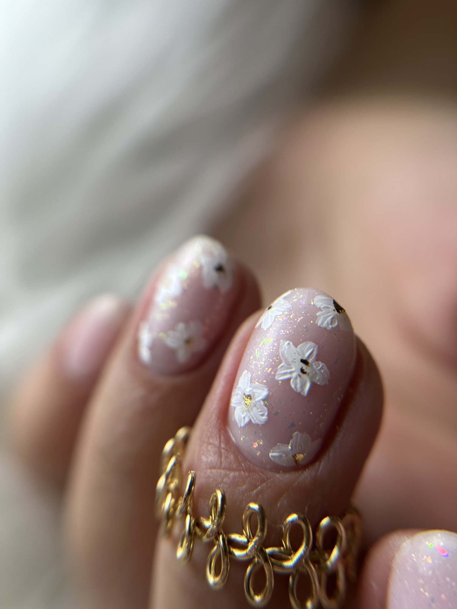 Stylizacja paznokci w salonie Glow Up Lublin - manicure hybrydowy i żelowy